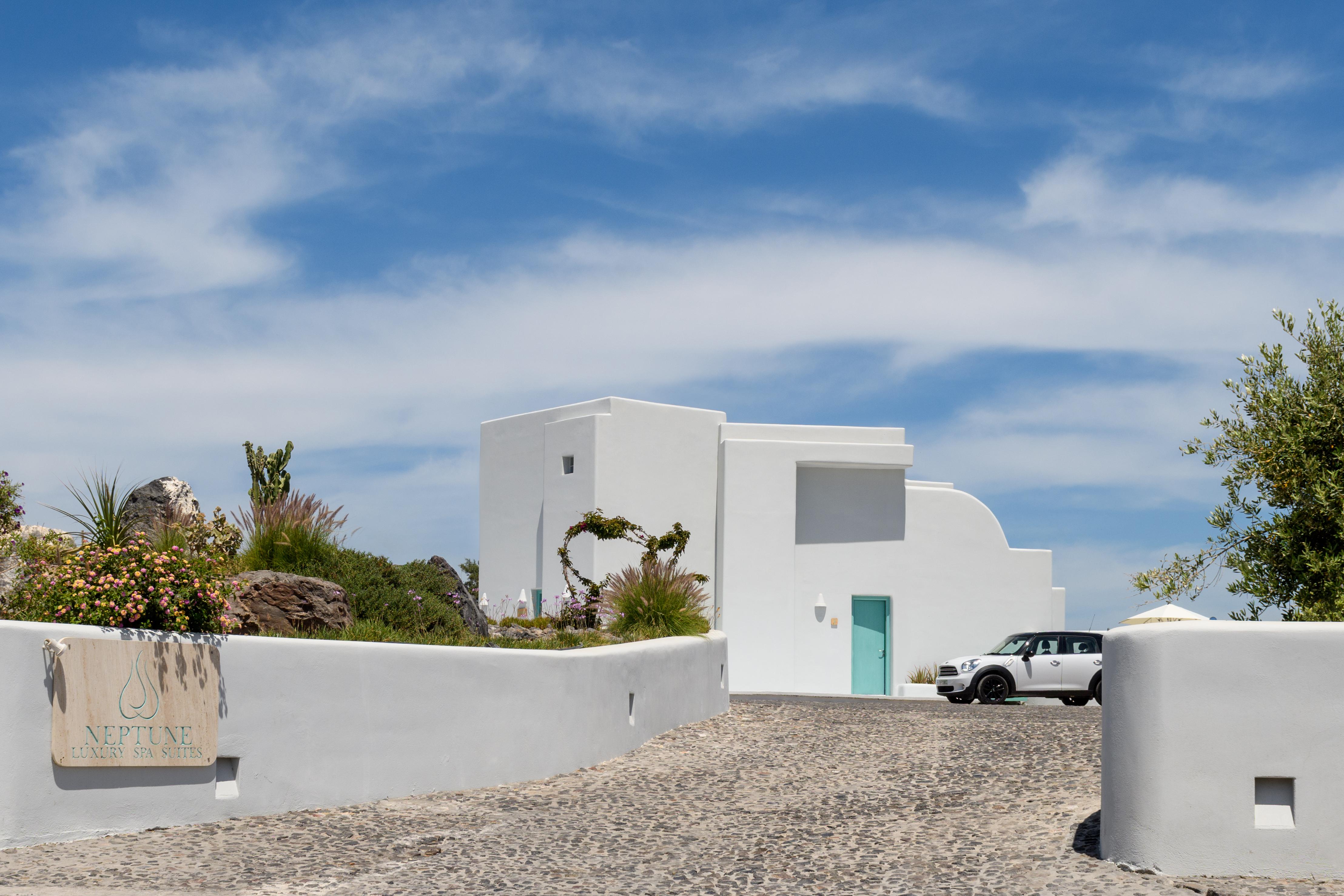 Neptune Luxury Suites Akrotiri  Exterior photo